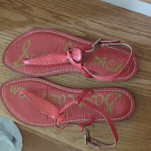 Women's Flat Sandals